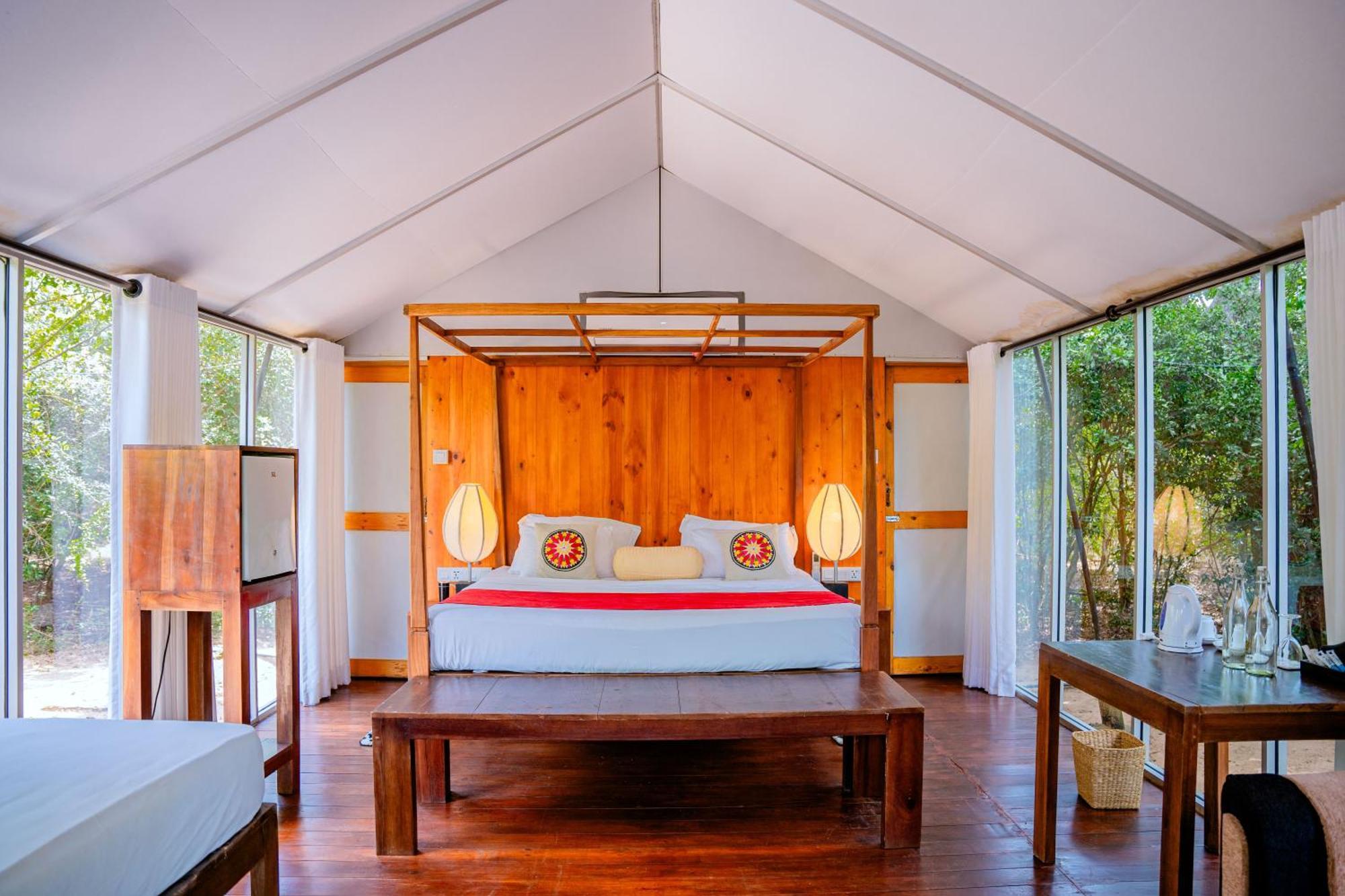 Lowin Yala Exterior photo