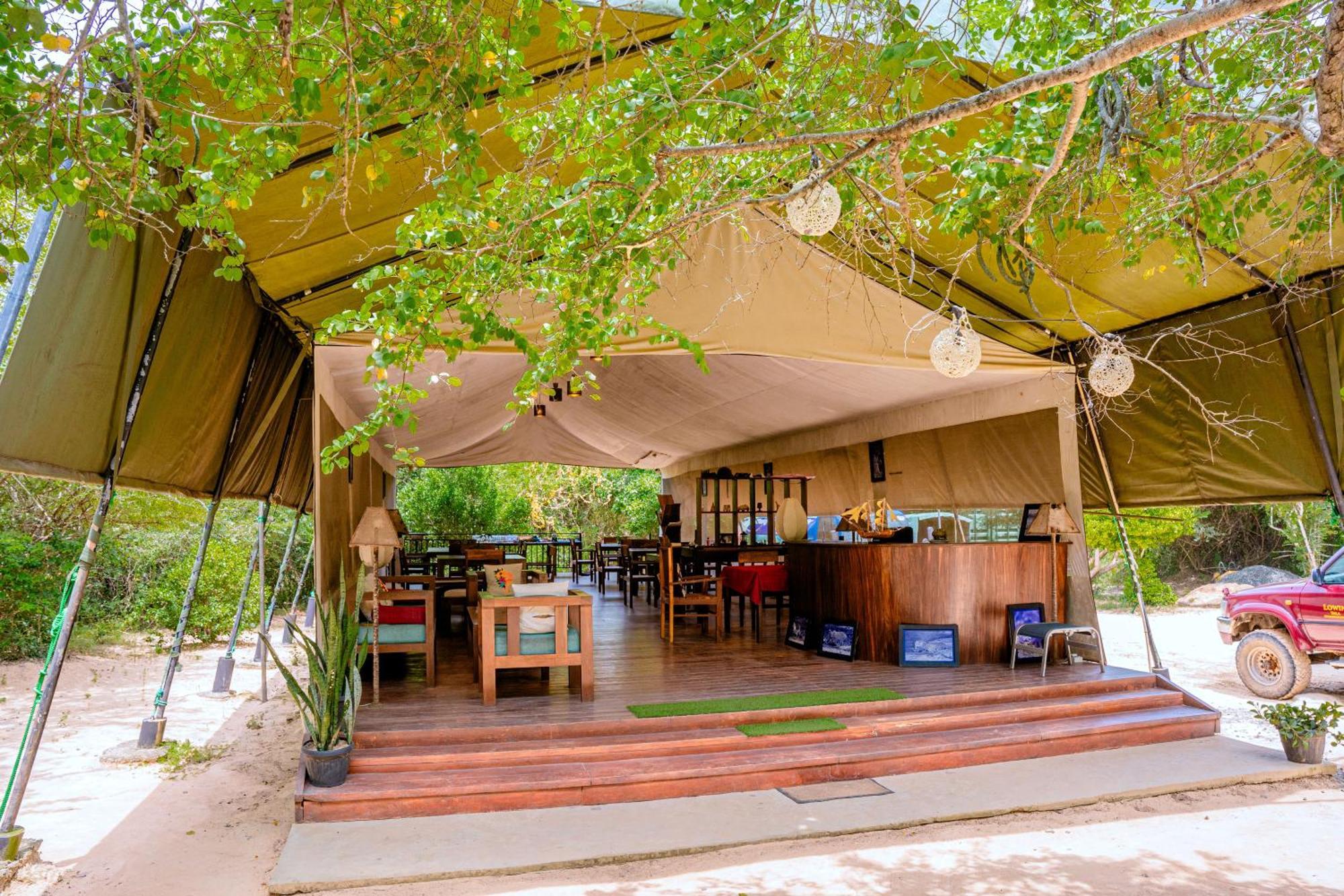 Lowin Yala Exterior photo