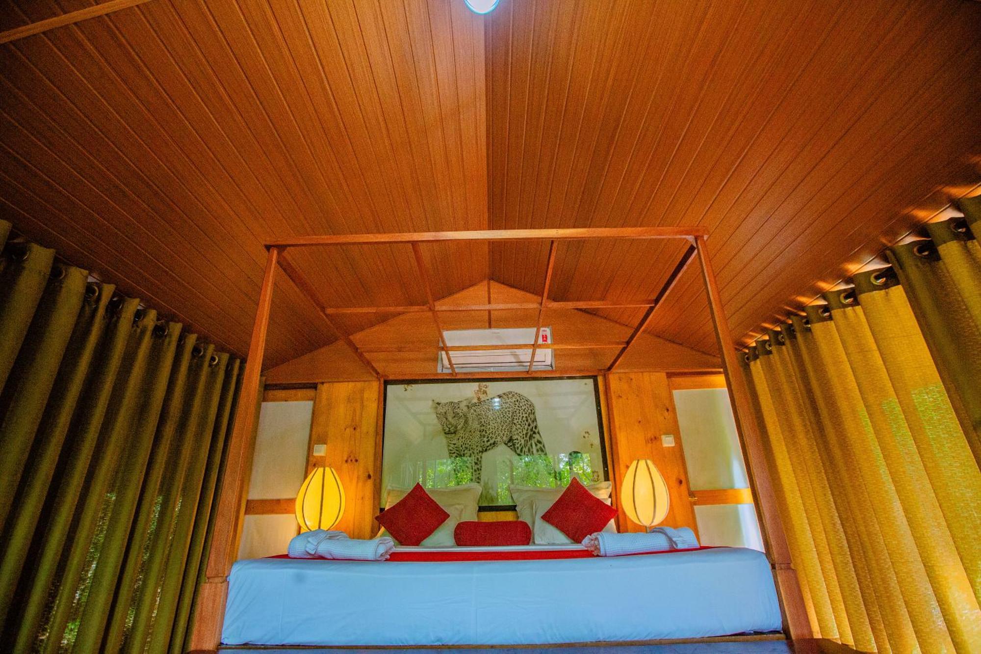 Lowin Yala Exterior photo