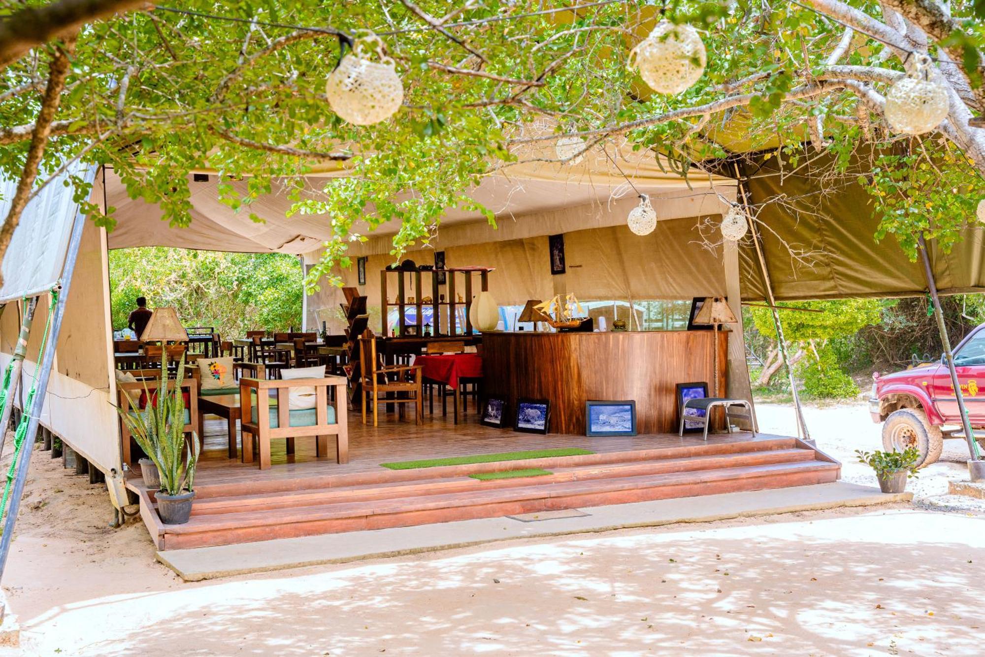 Lowin Yala Exterior photo